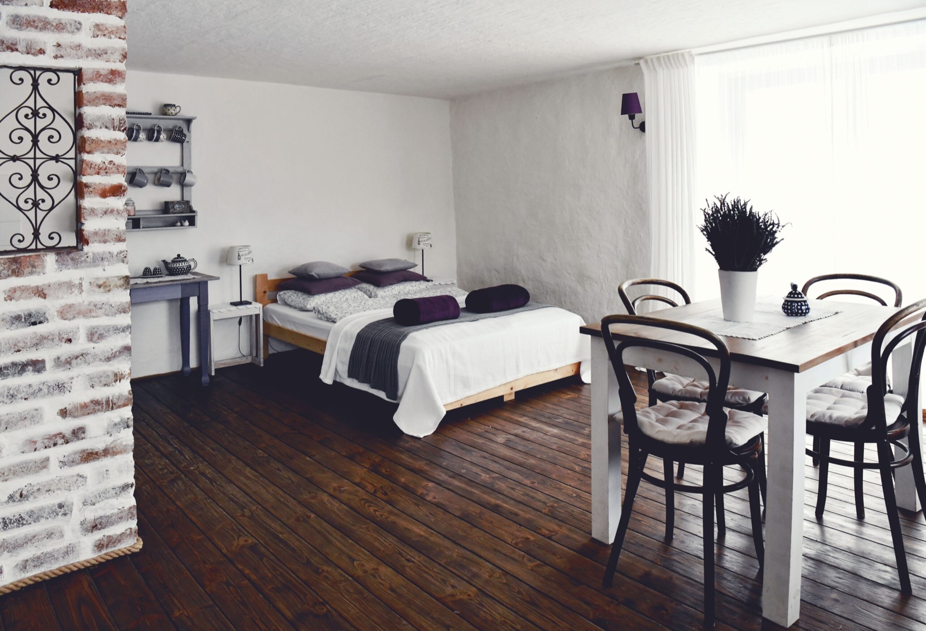 Sypialnia Apartamentu Lawendowego